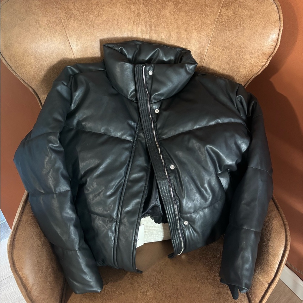 Abercrombie & Fitch Black Puffer Jacket